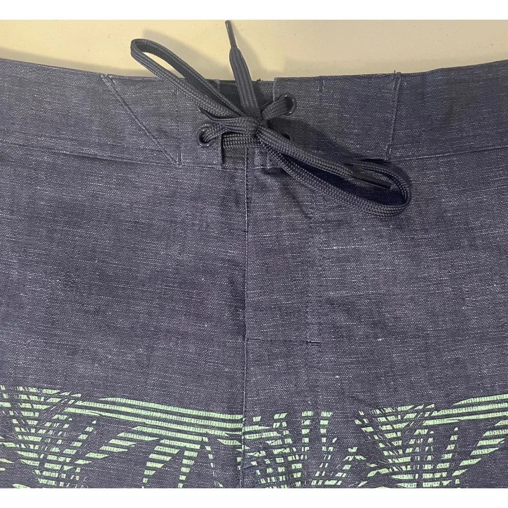 TravisMathew Mens Navy Blue Tropical Palm Print Board Shorts Swim Trunks Size 34
